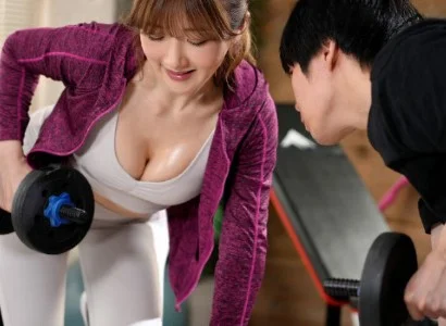 Cặp đôi chàng trai số hưởng và nữ PT gợi cảm địt nhau