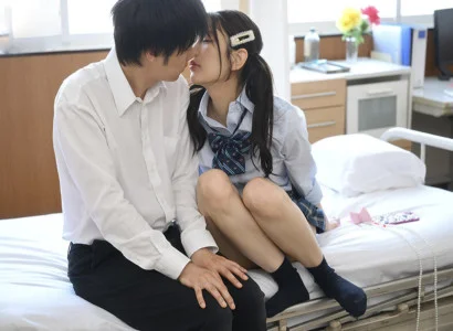 Cậu nam sinh yếu đuối bị khoa khôi địt ngay giữa lớp
